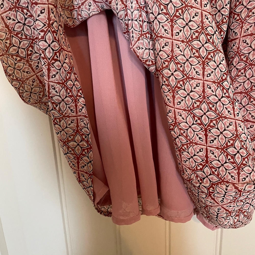 Off-Shoulder Top - image 5